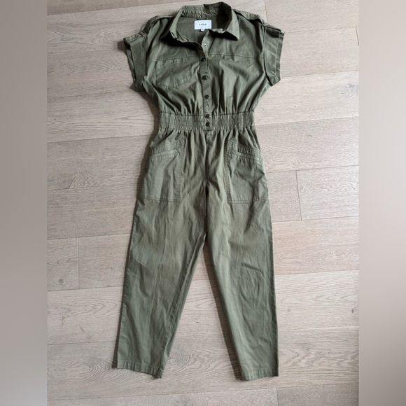 PISTOLA
DANI LIGHTWEIGHT DOLMAN JUMPSUIT -
LODEN GREEN. SIZE M - Picture 10 of 14